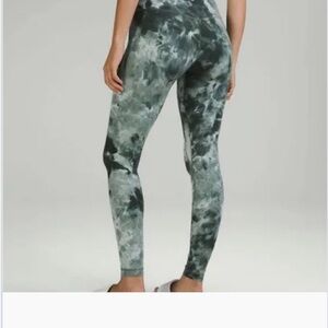 lululemon Align TM HR
Pant 25"
Size 4  brand new with tags